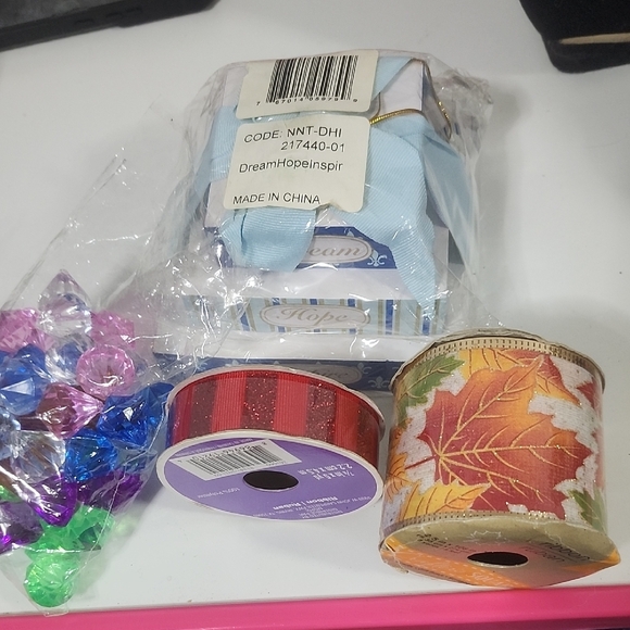 Crafting Supplies Set - Picture 3 of 3